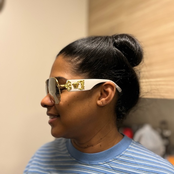 Authentic ✨VERSACE SUNGLASSES✨ - Picture 7 of 7